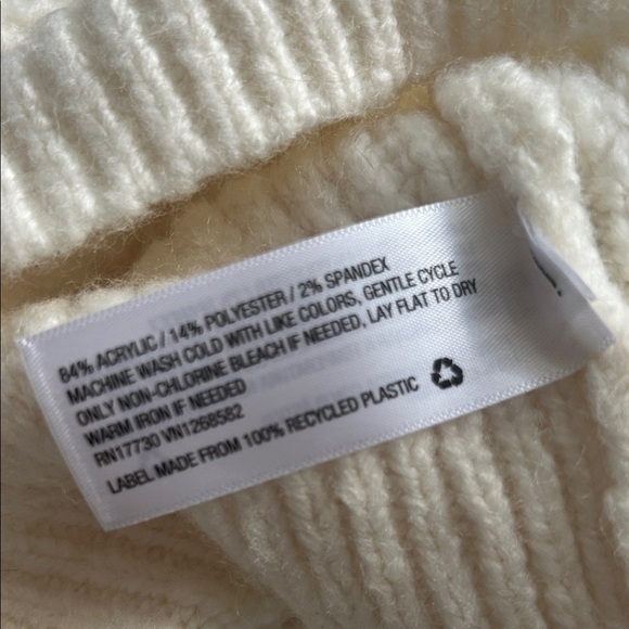 Ava & Viv Cream Knit Sweater - Picture 9 of 9